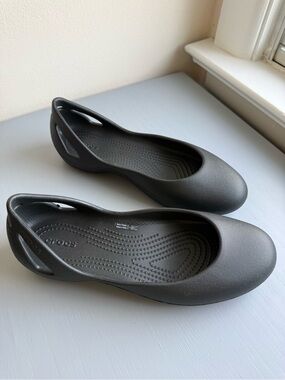 CROCS Women's Black Slip-On Ballet Flats sz 9 women